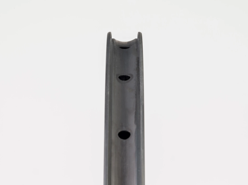 Bontrager Aeolus Pro 3V TLR Disc Carbon Road Wheel in Grey-2